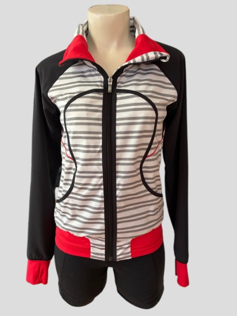 Lululemon Run: Track Attack Jacket Twin Stripe Black / Black / Love Red Size 4